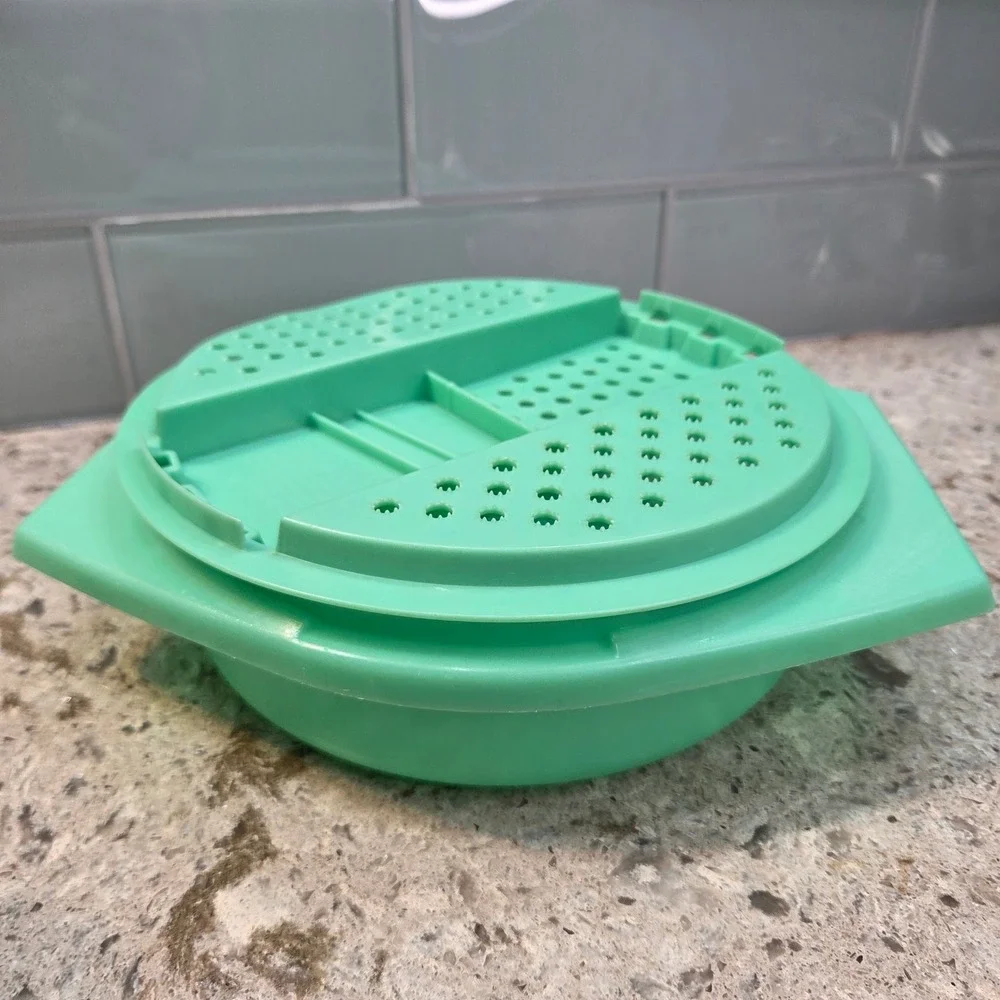 Tupperware Vintage Mint Green Grater Slicer Colander Bowl Lid Retro Kitchenware